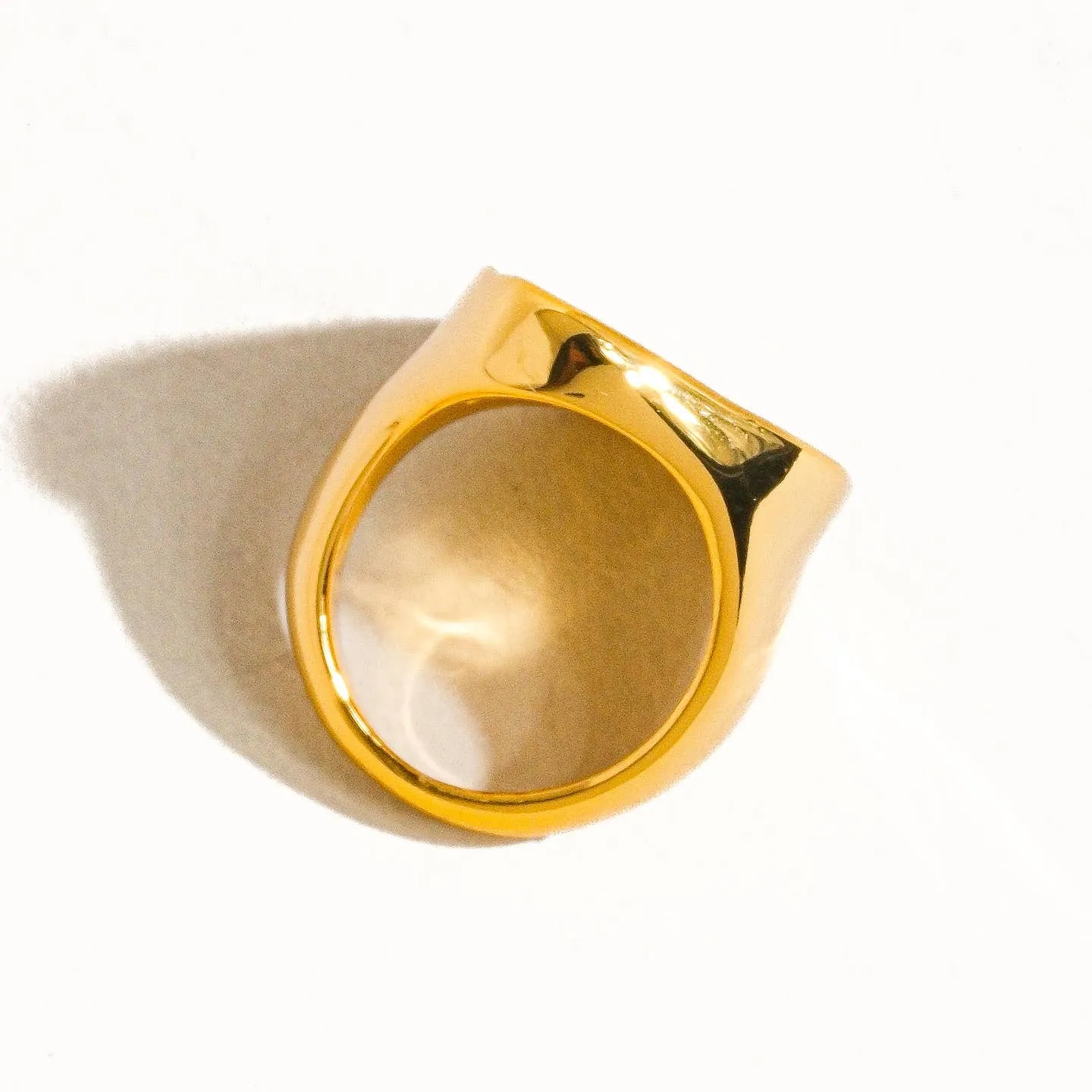 Calypso 18k Gold Natural Shell Statement Ring