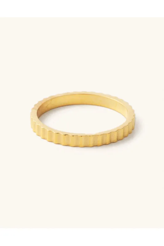 dylan ridged band ring