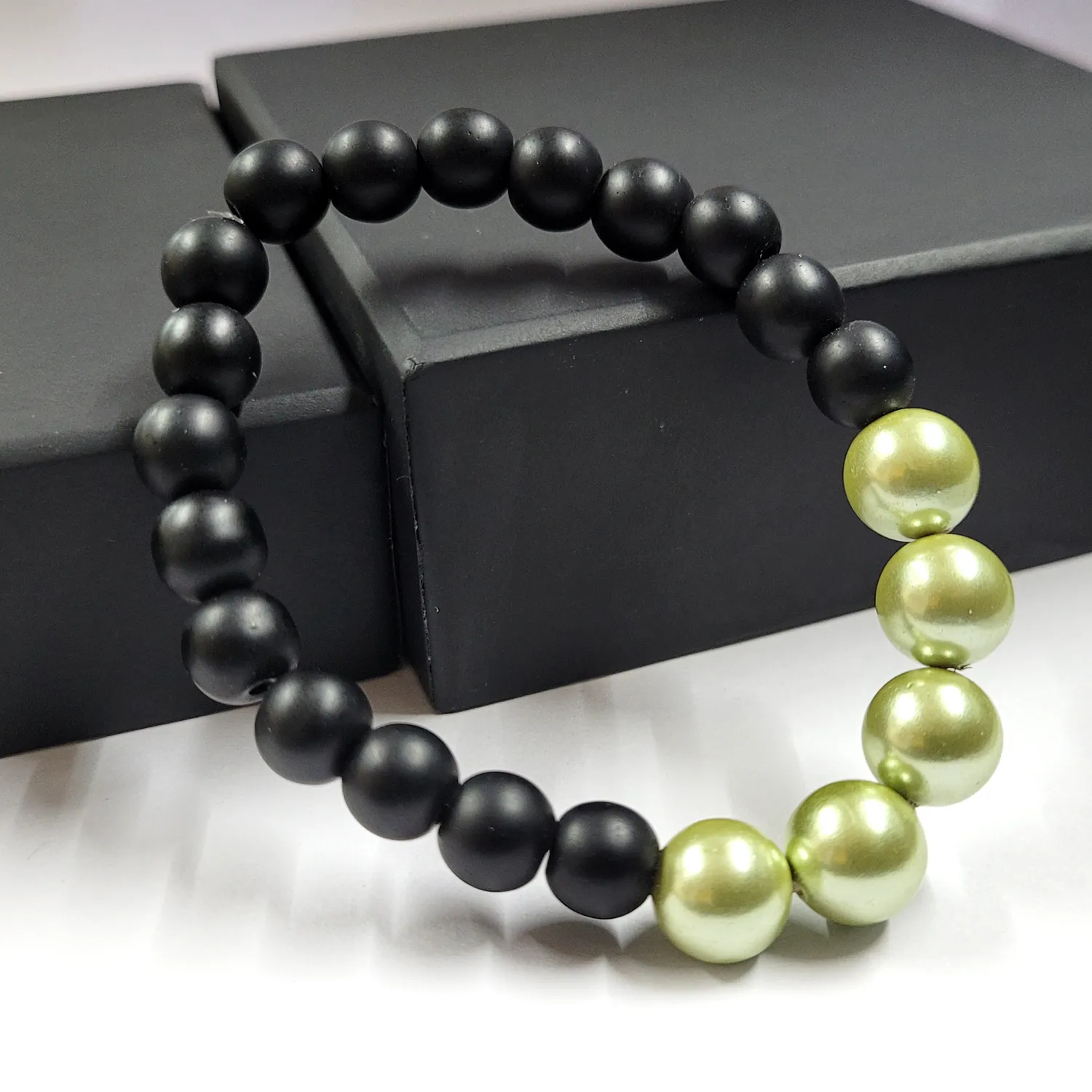 Green Shell Pearls 10mm Bracelet With 8mm Black Beads