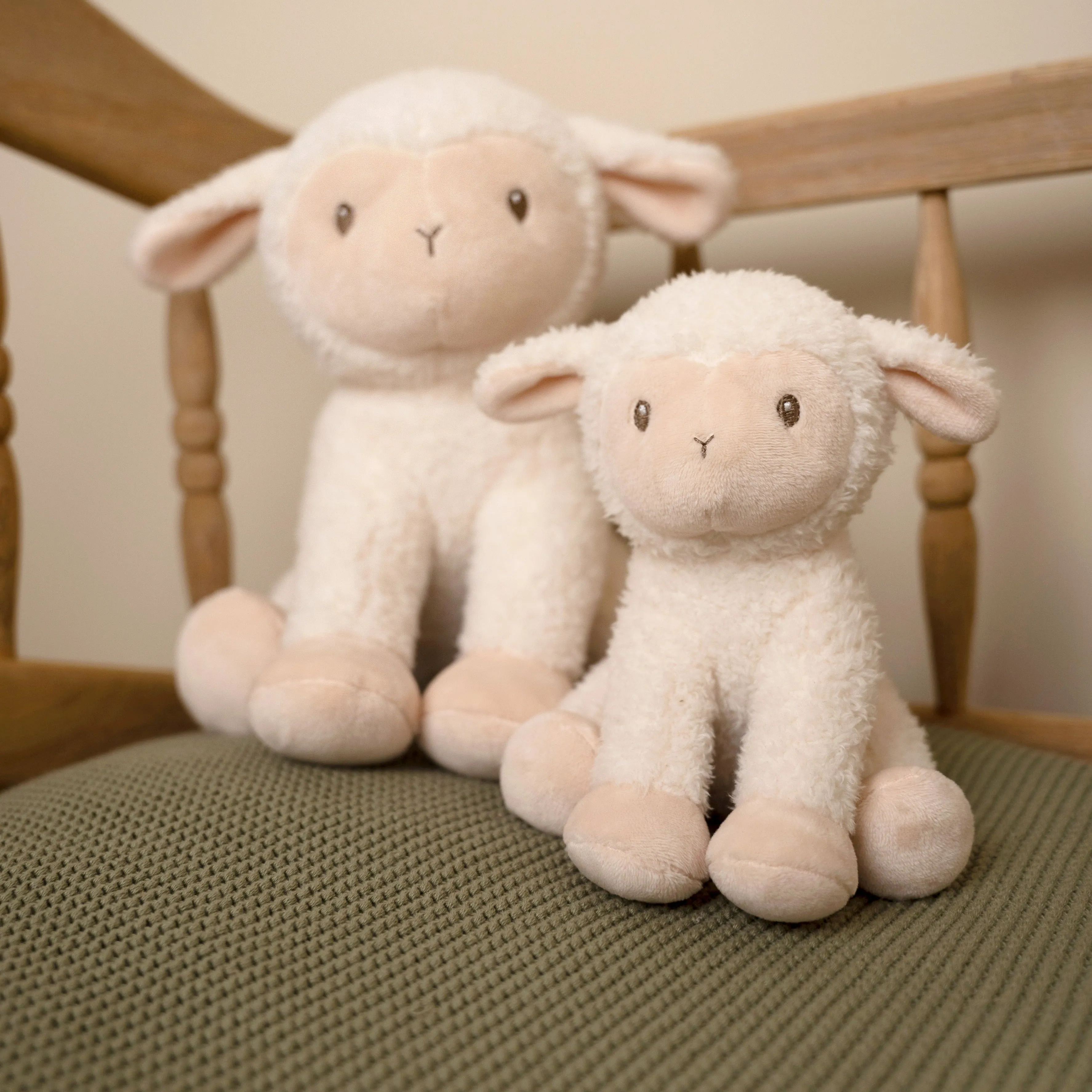 Little Dutch Cuddle Sheep 17cm - Little Farm