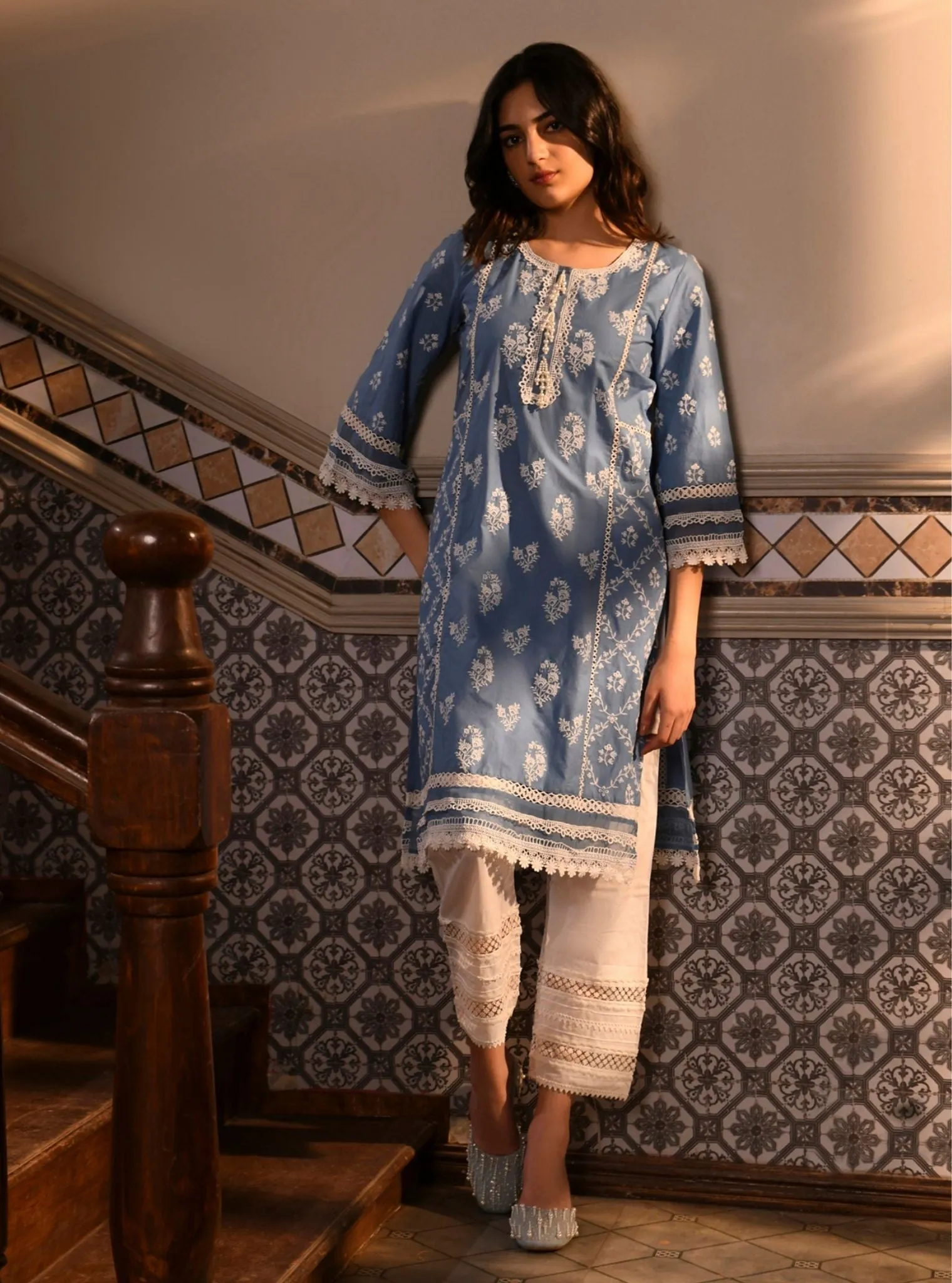 Mulmul Cotton Darya Denim Kurta With Mulmul Cotton Floral Ladder Slim White Pant