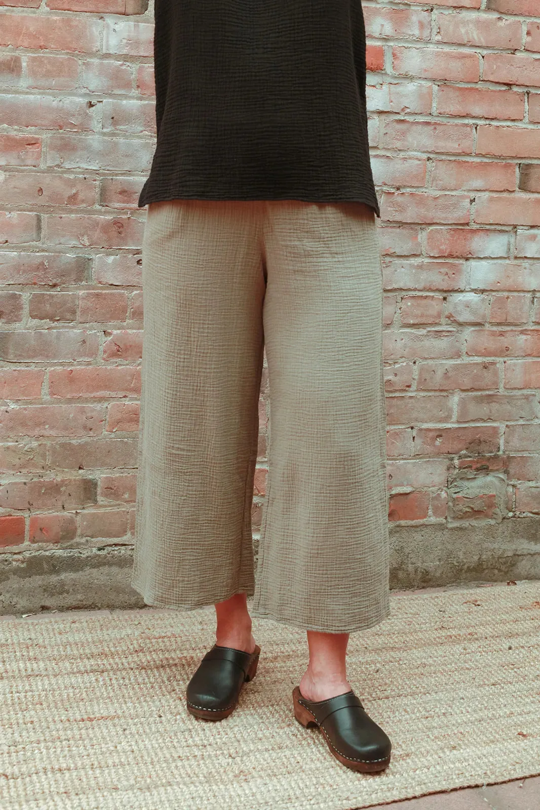 Organic Wide Gauze Pant in Olive