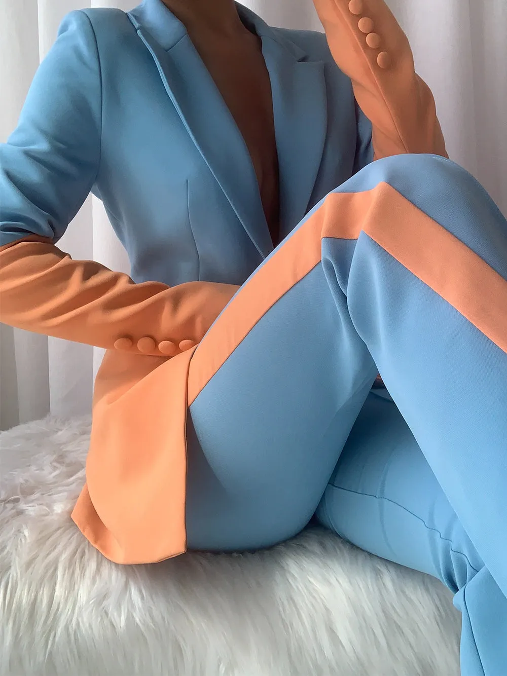 PETELE Blazer & Pants Set in Blue & Orange